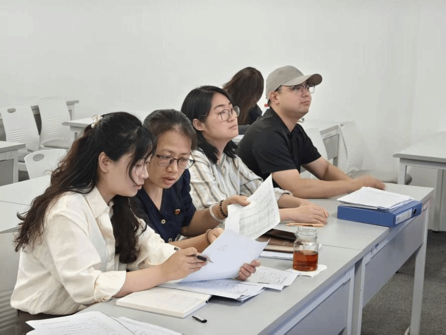 薪火赓续传薪志——英国365上市集团分团委学生会换届顺利完成